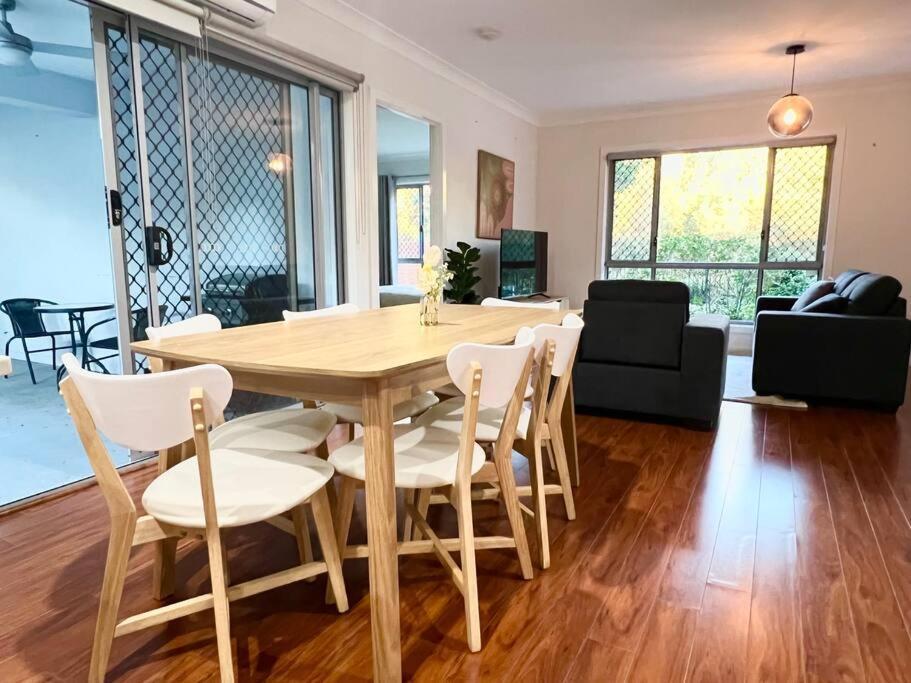 Casa Cirrus 2- Newly Furnished Spacious 3 Bed Unit In A Duplex At Coomera * Gold Coast